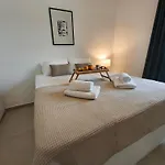 Ektoras House *