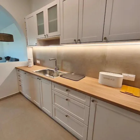 Ektoras House 펜션